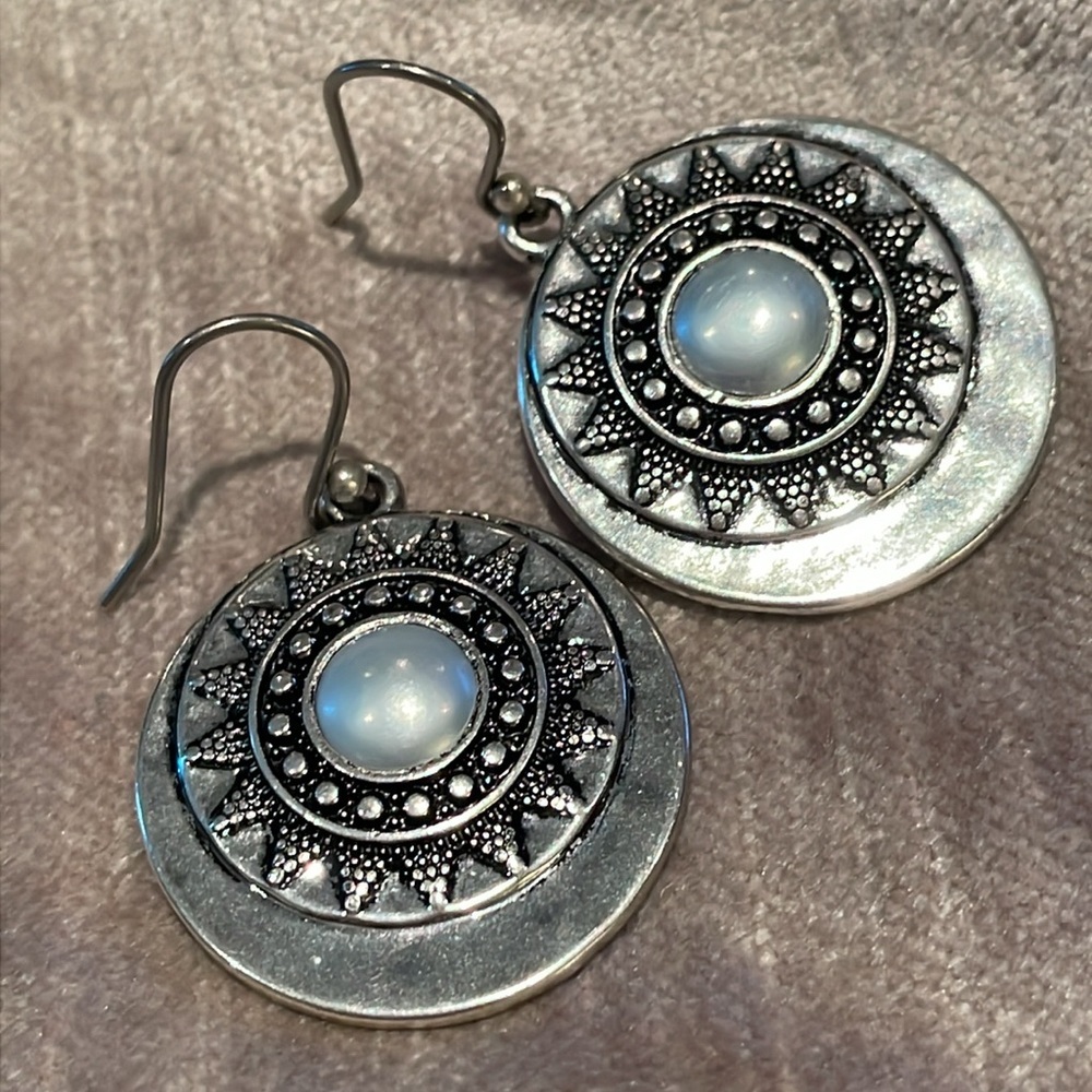 Lucky Brand Silver Southwestern Sun Earrings - Picture 3 of 8